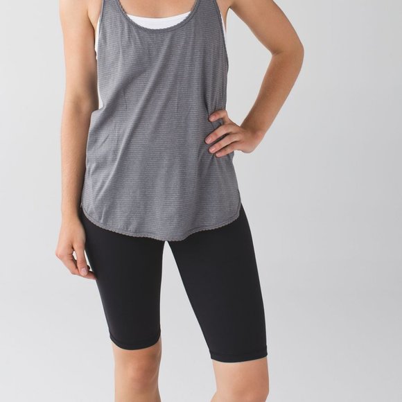 Lululemon Tall High Rise Groove Short in Black - Picture 1 of 12